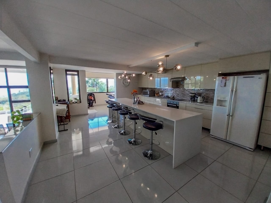 5 Bedroom Property for Sale in Meerhof North West